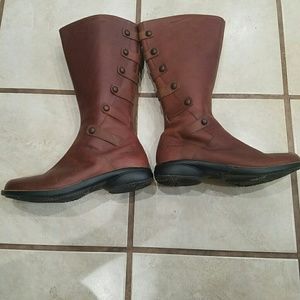 Riding boots